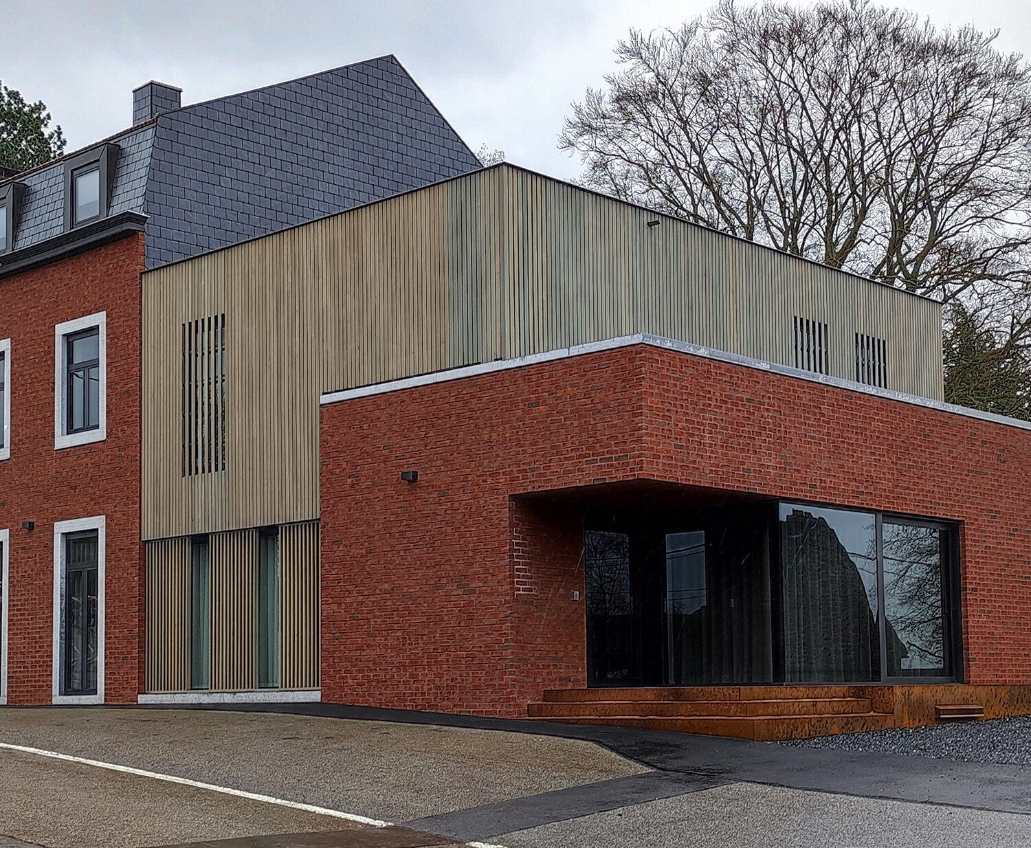 NDS Architecture : Transformation d’un immeuble en habitation et chambres d’hôtes à 4910 Jehanster