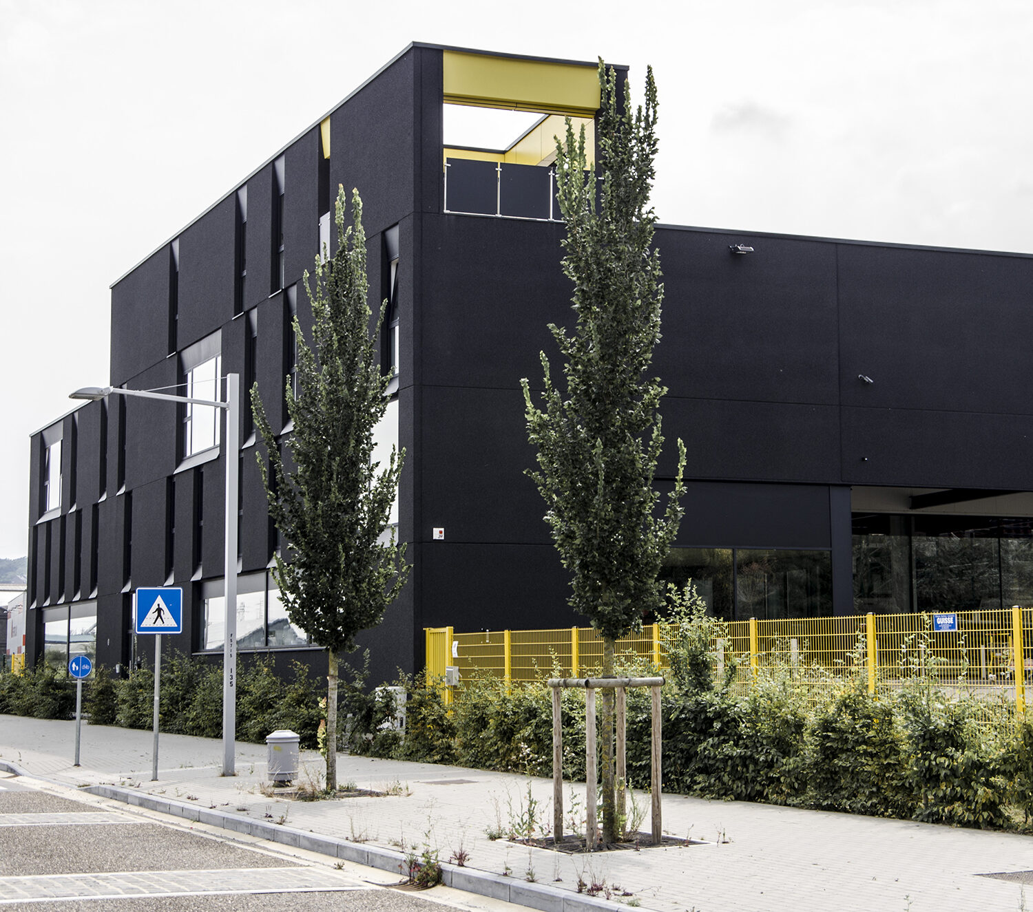 NDS Architecture : Construction d’un hall commercial et logistique avec bureaux à 4100 Seraing